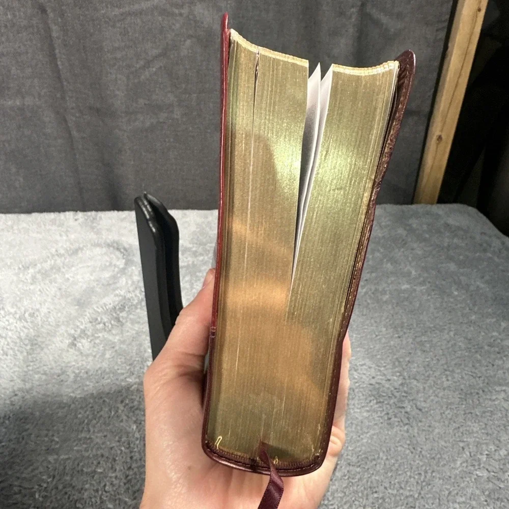 ESV Gospel Transformation Study Bible Red Leather Crossway 2018 Book Very Good